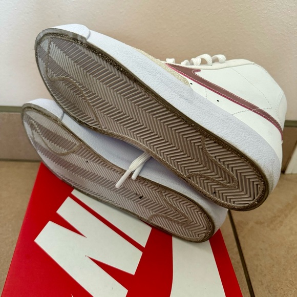 Blazer Mid '77 GS 'White Pink Glaze - Picture 5 of 8